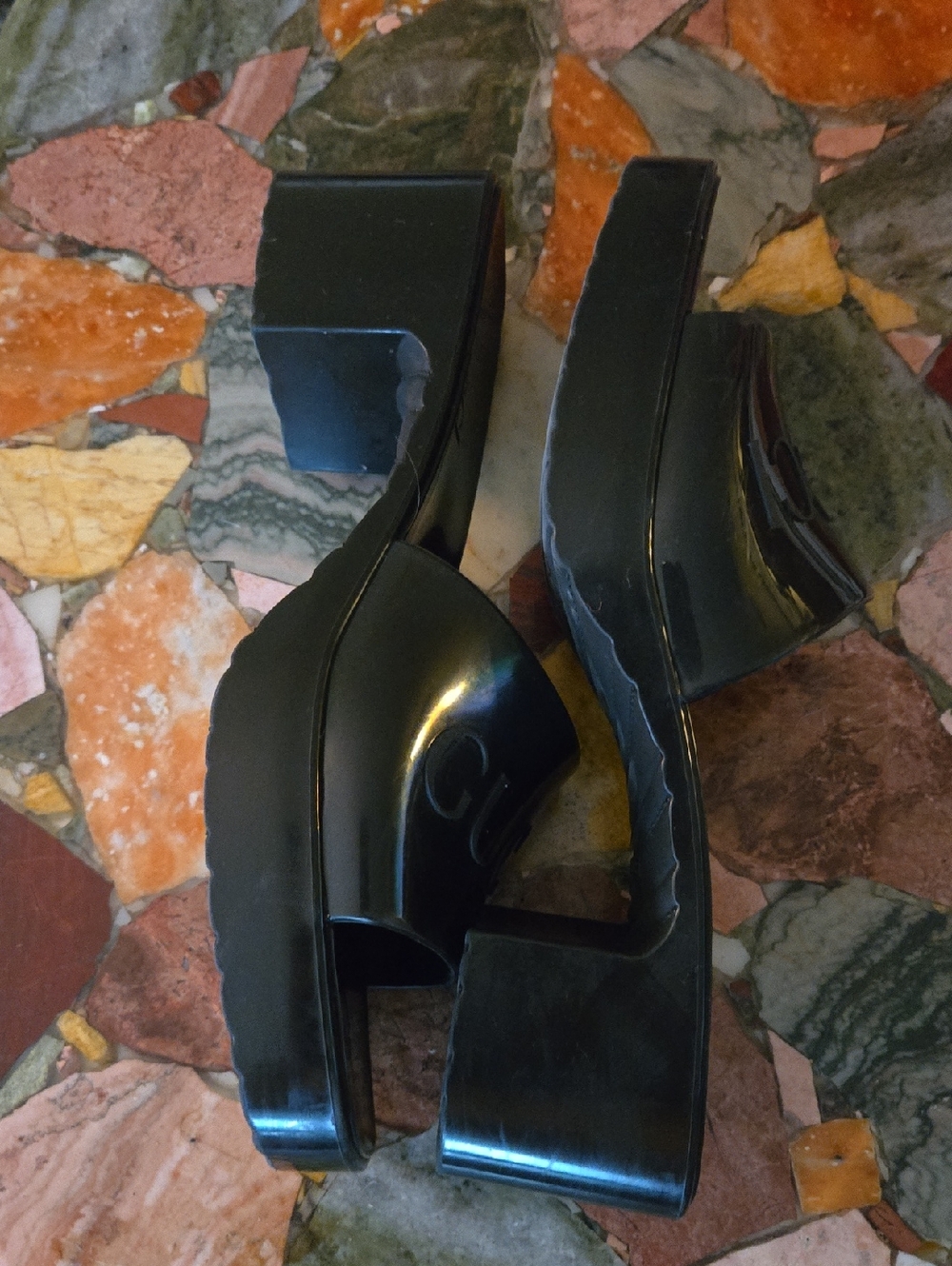 Gucci Black Patent Jelly Rubber Slide Mules with Embossed Gucci EUC 38 - Picture 2 of 5